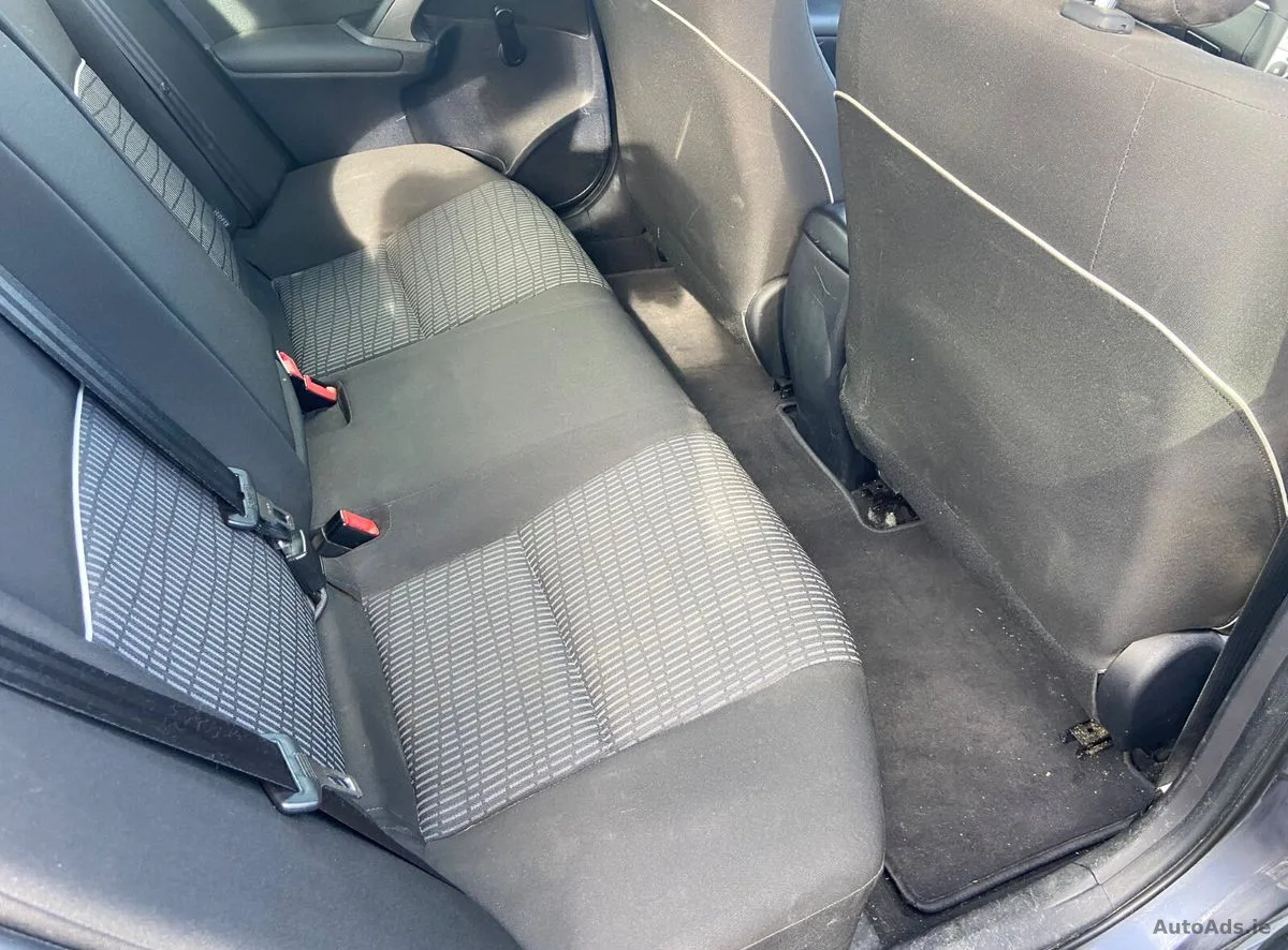 2012 Toyota Avensis – photo 6