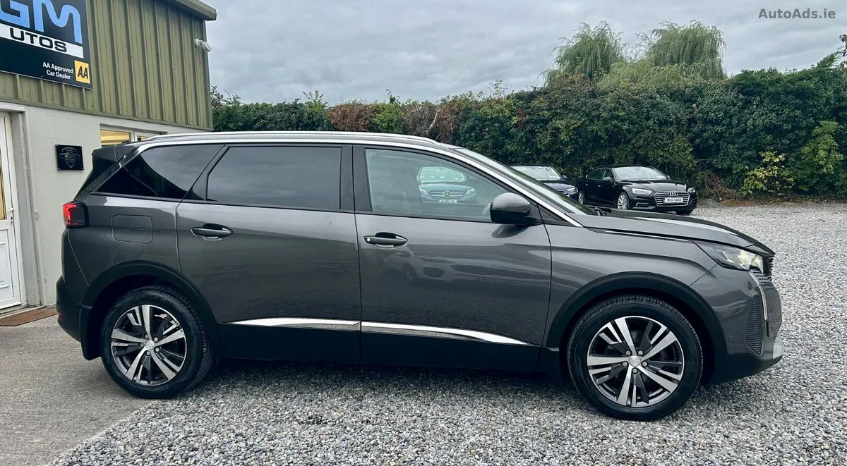 2021 Peugeot 5008 – photo 2