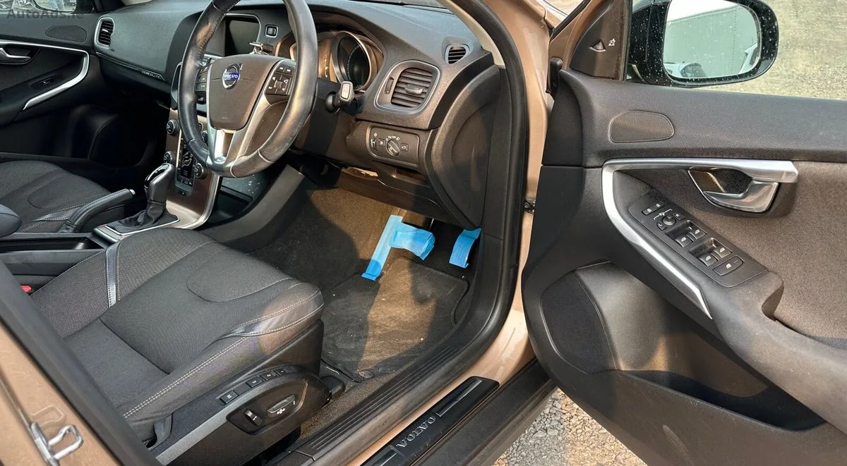 2014 Volvo V40 – photo 3