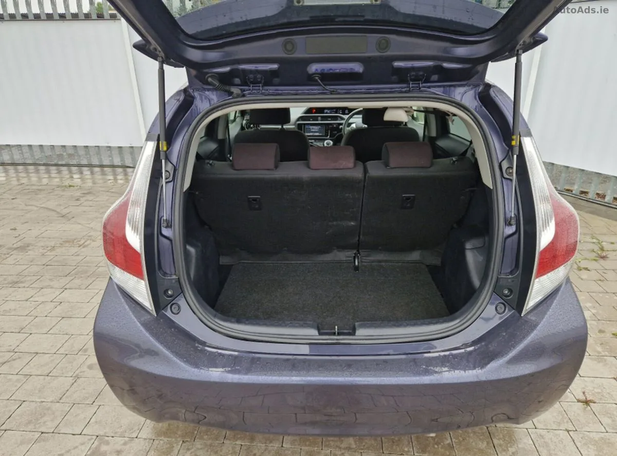 2015 Toyota Aqua – photo 10
