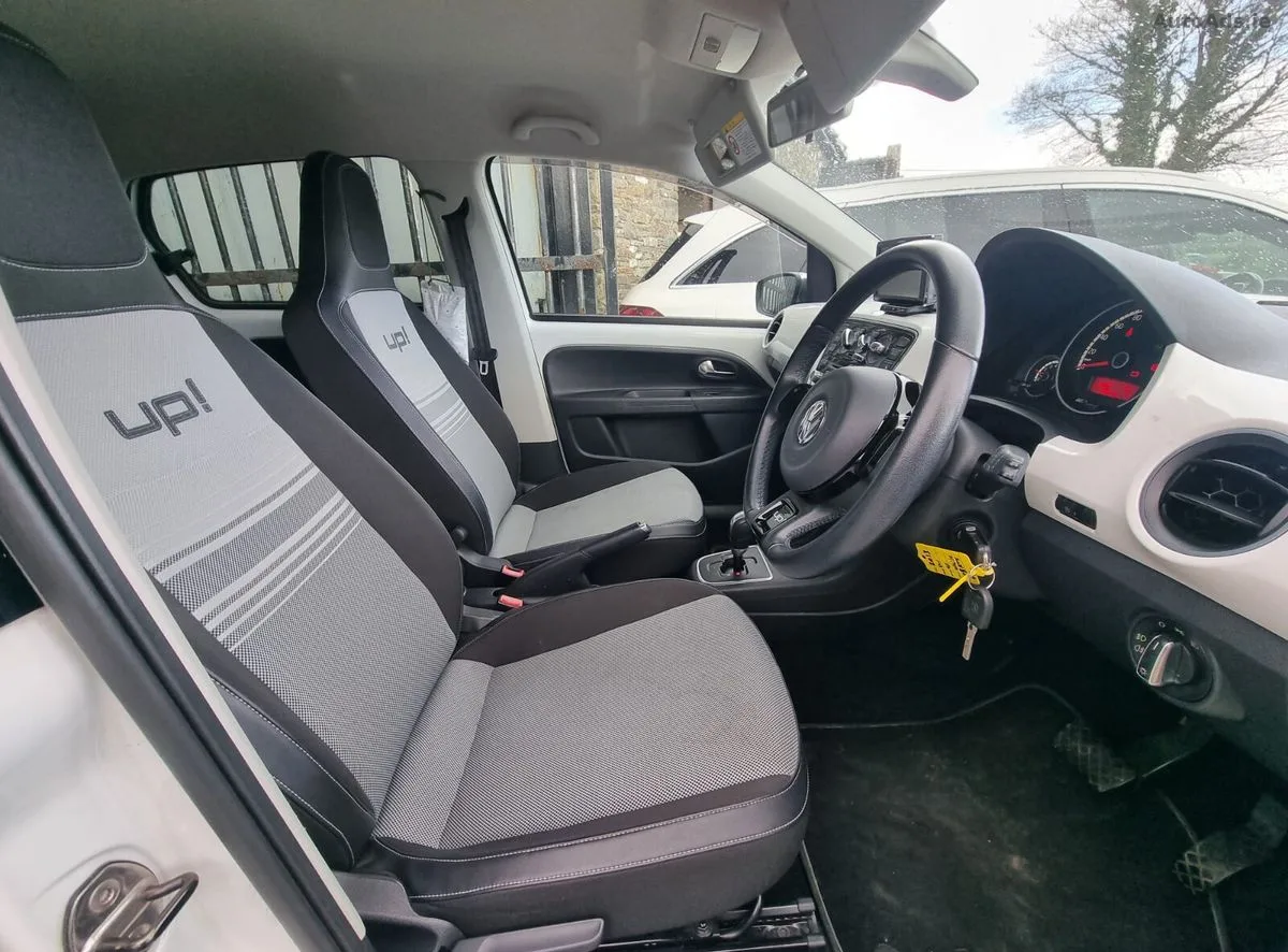 2013 Volkswagen up! – photo 18