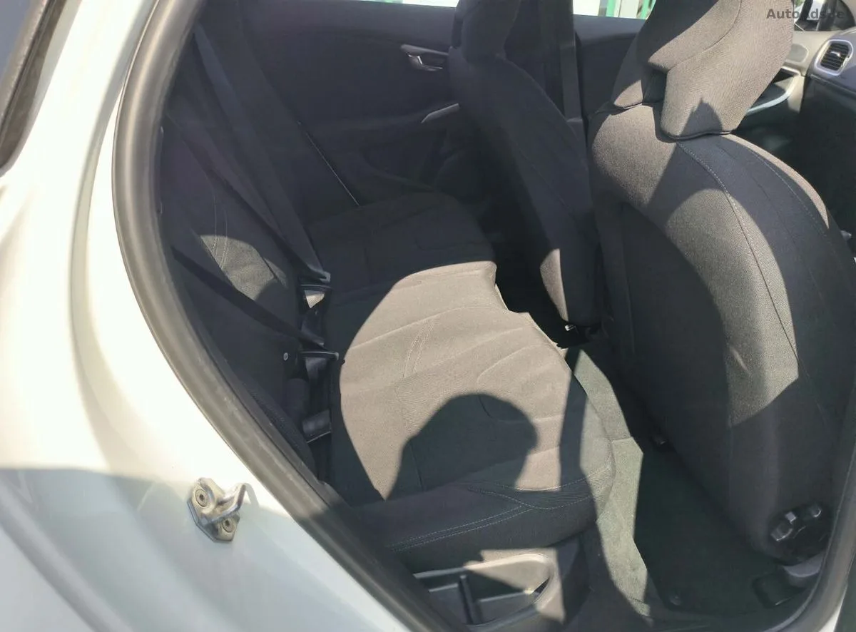 2015 Volvo V40 – photo 14