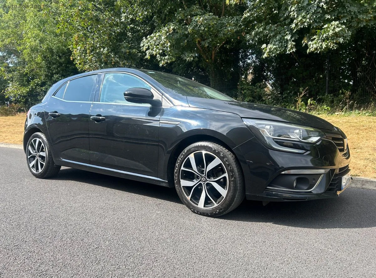 2020 Renault Megane – photo 1