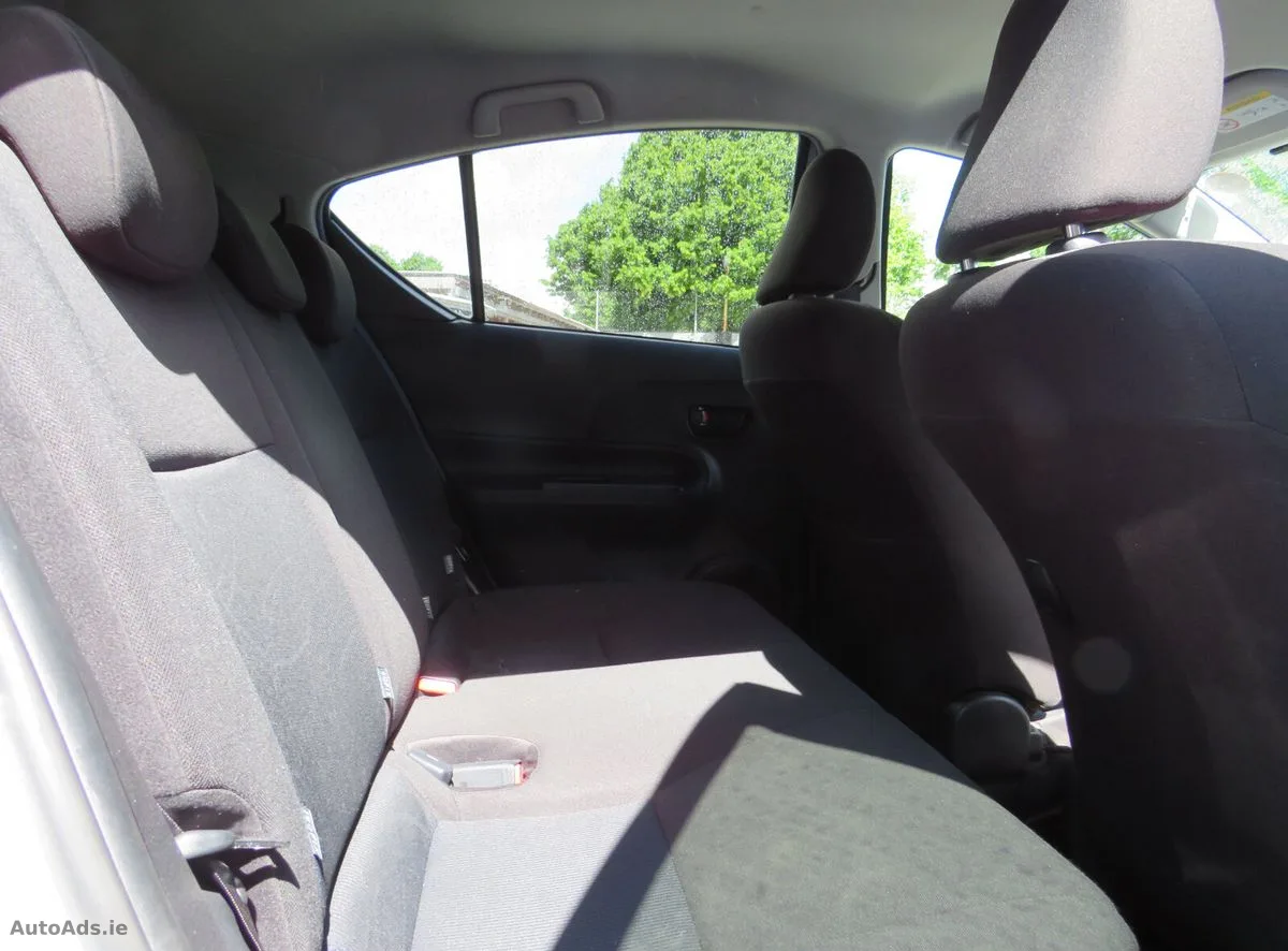 2020 Toyota Aqua – photo 8