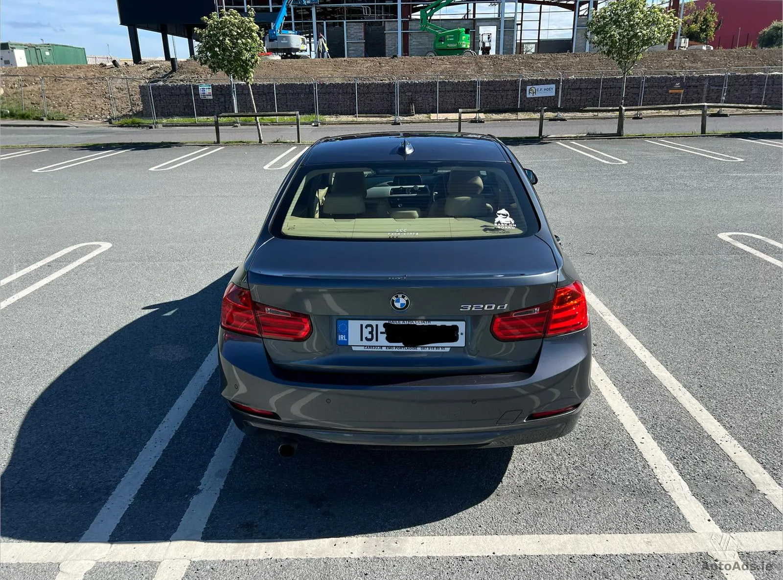 2013 BMW 3 Series – photo 2