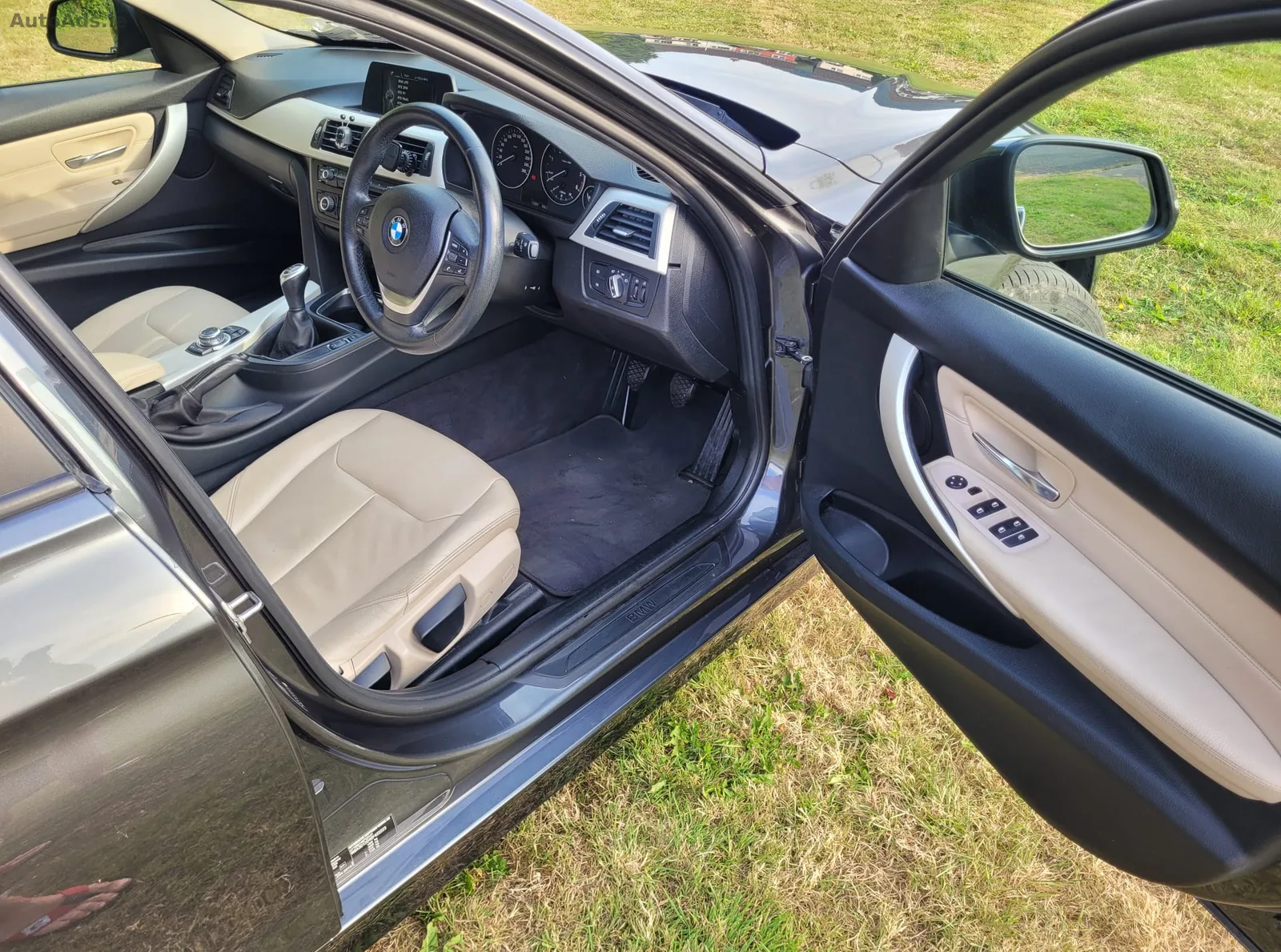 2015 BMW 3 Series – photo 2
