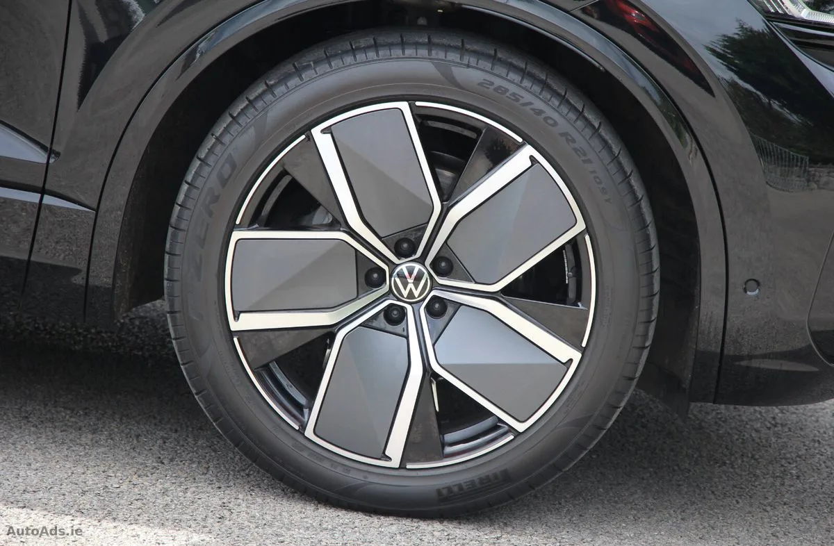 2025 Volkswagen Touareg – photo 16