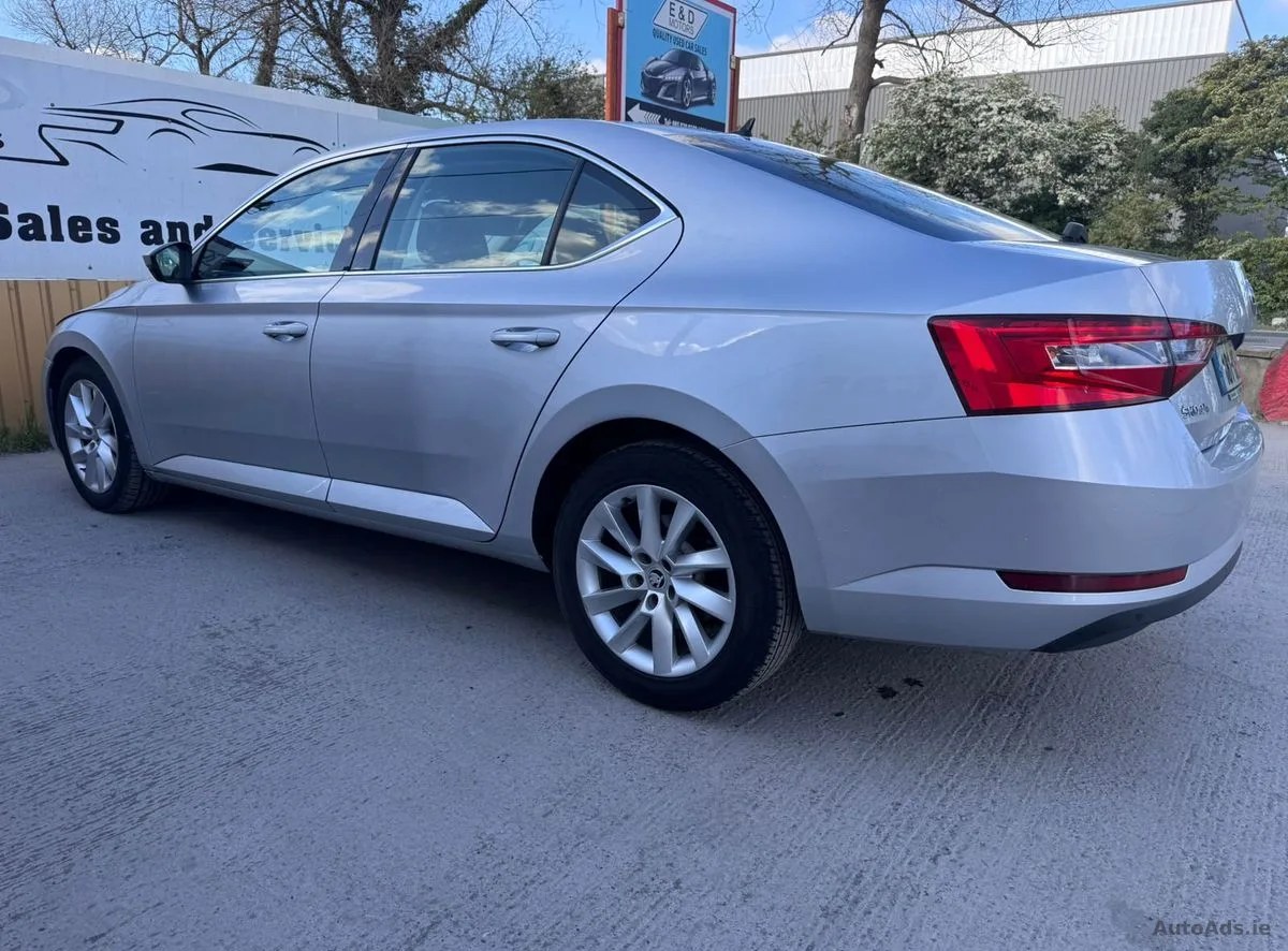 2018 Skoda Superb – photo 11