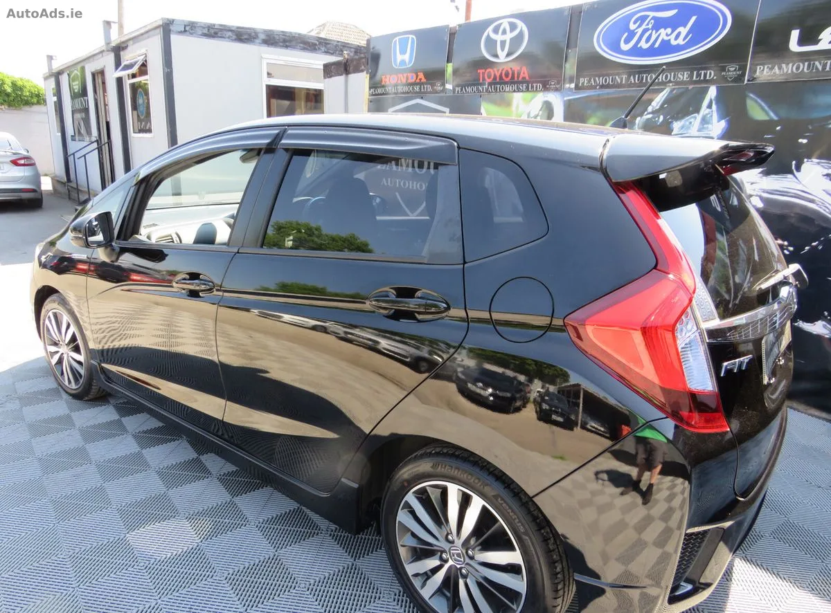 2017 Honda Fit – photo 6
