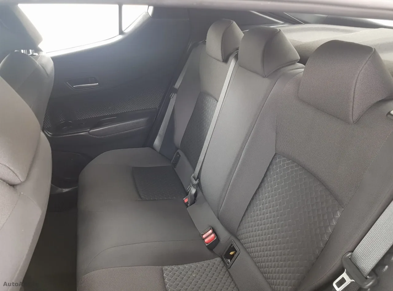 2023 Toyota C-HR – photo 6