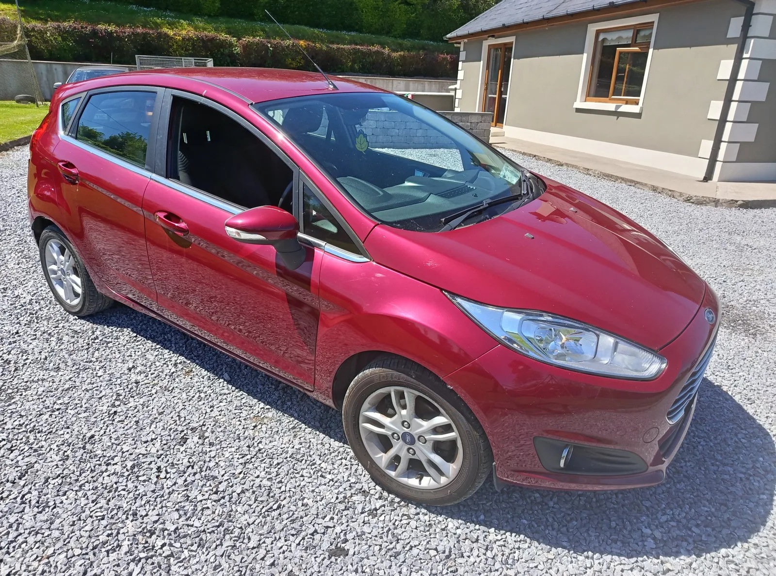 2014 Ford Fiesta – photo 2