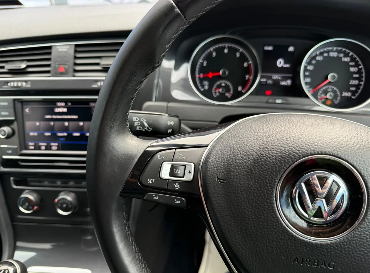 2021 Volkswagen Golf – photo 11