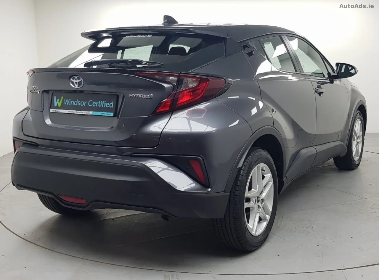 2023 Toyota C-HR – photo 2
