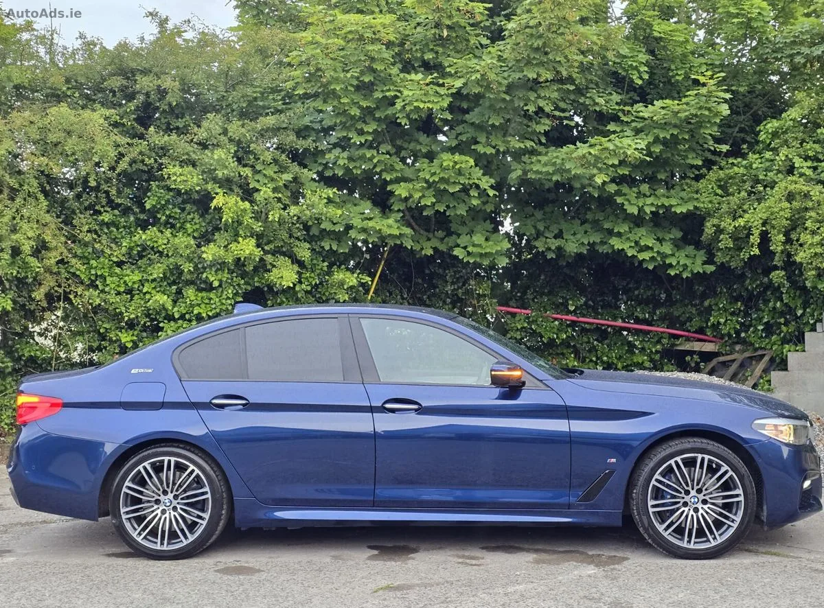 2017 BMW 5-Series – photo 9