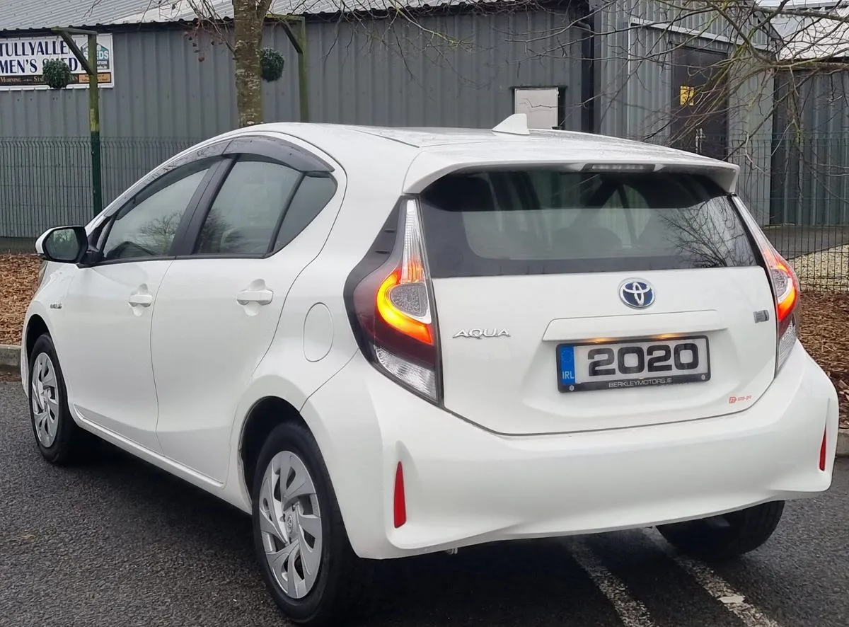 2020 Toyota Aqua – photo 12