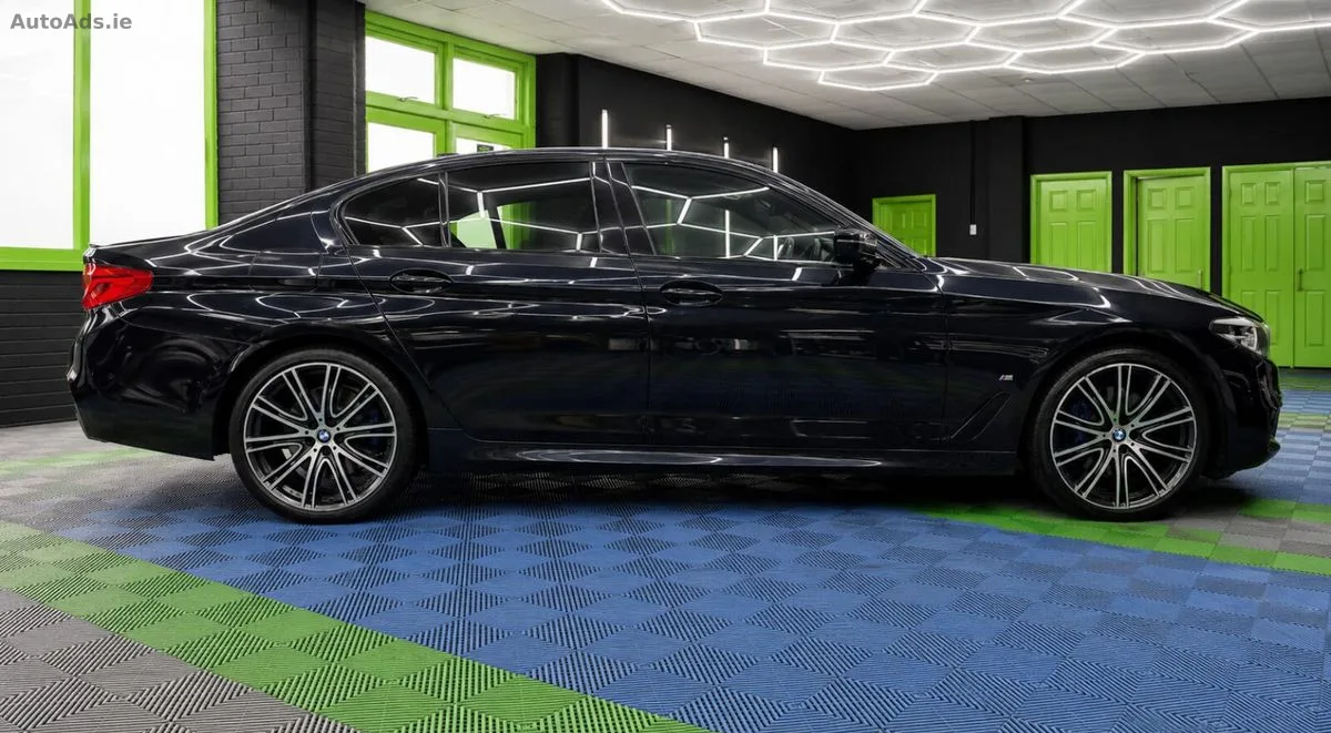 2020 BMW 5-Series – photo 13