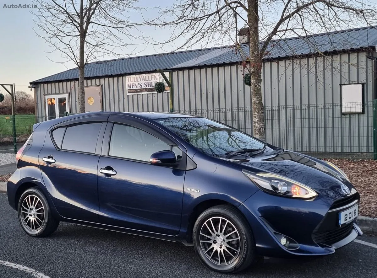 2019 Toyota Aqua – photo 4