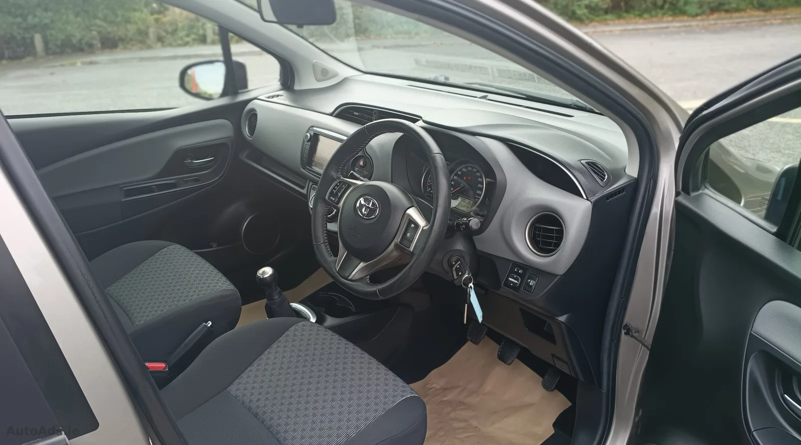 2015 Toyota Yaris – photo 7