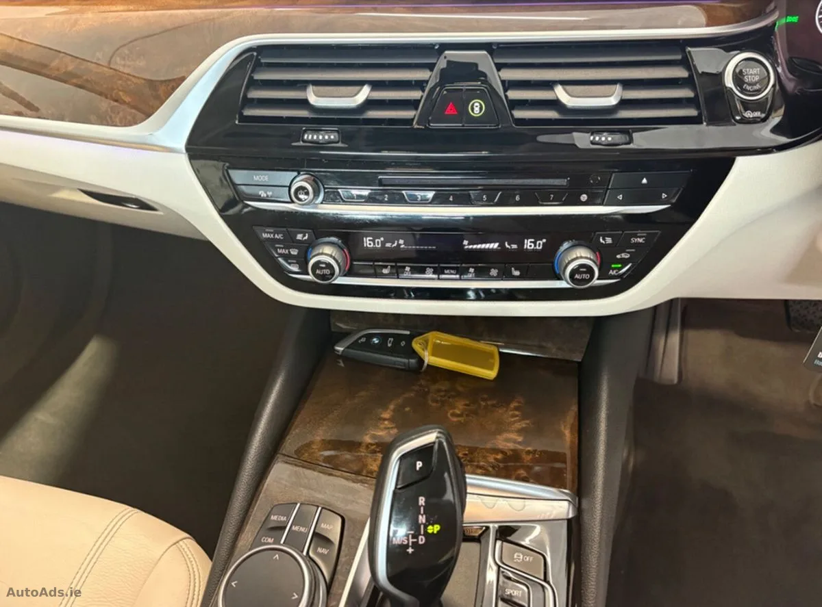 2019 BMW 5-Series – photo 9