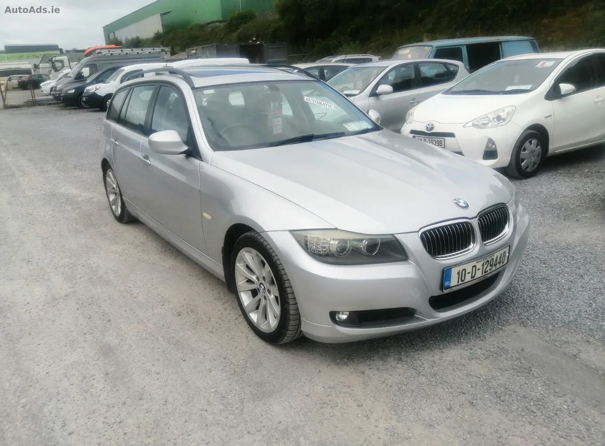 2010 BMW 3-Series – photo 1