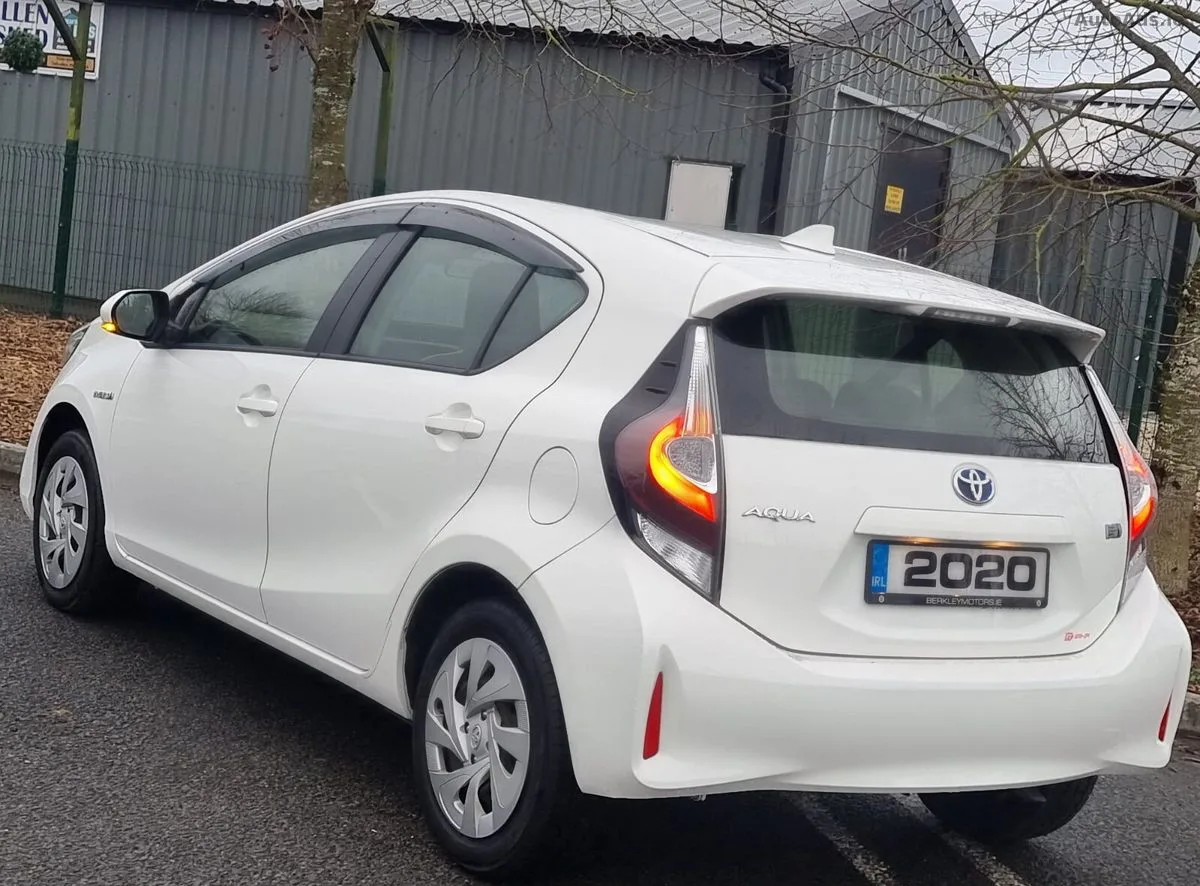 2020 Toyota Aqua – photo 10