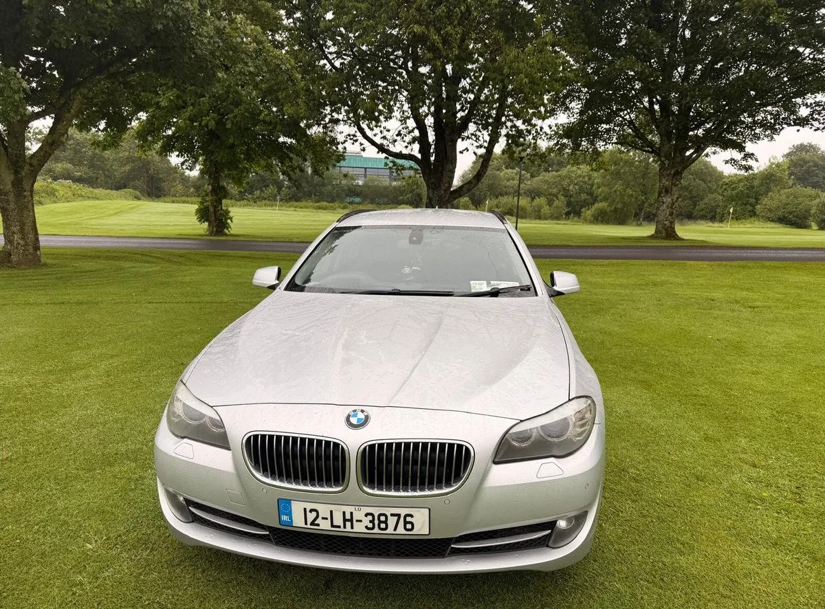 2012 BMW 5-Series – photo 2