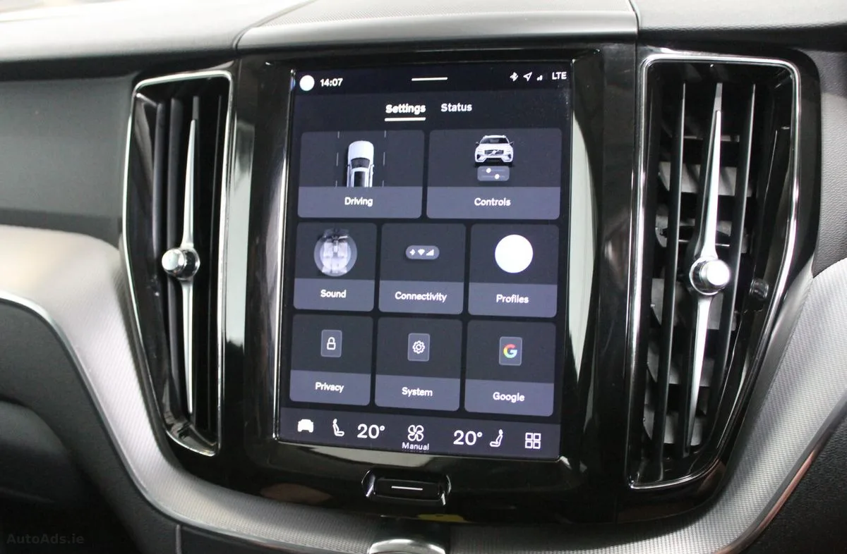 2022 Volvo XC60 – photo 19