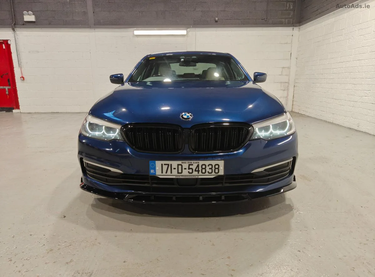 2017 BMW 5-Series – photo 2