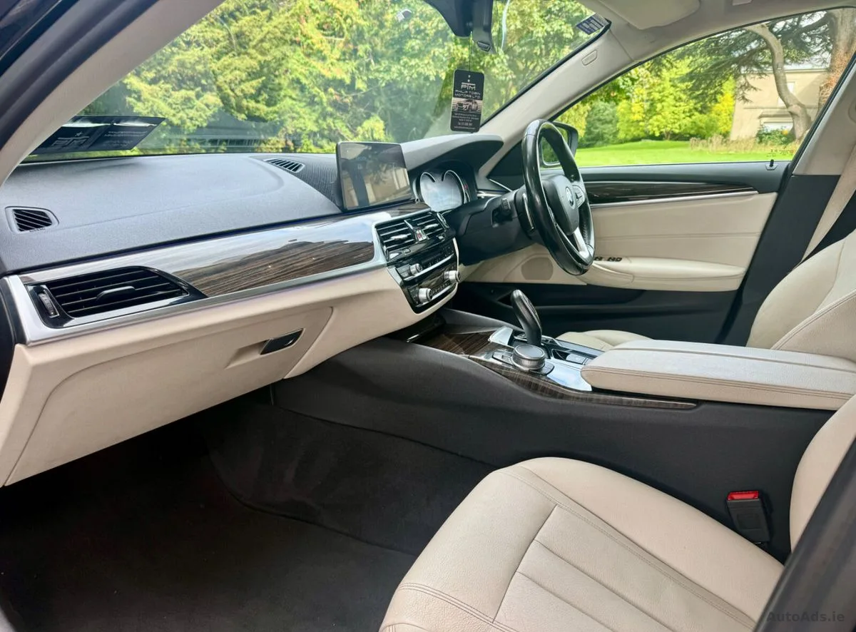 2017 BMW 5-Series – photo 15