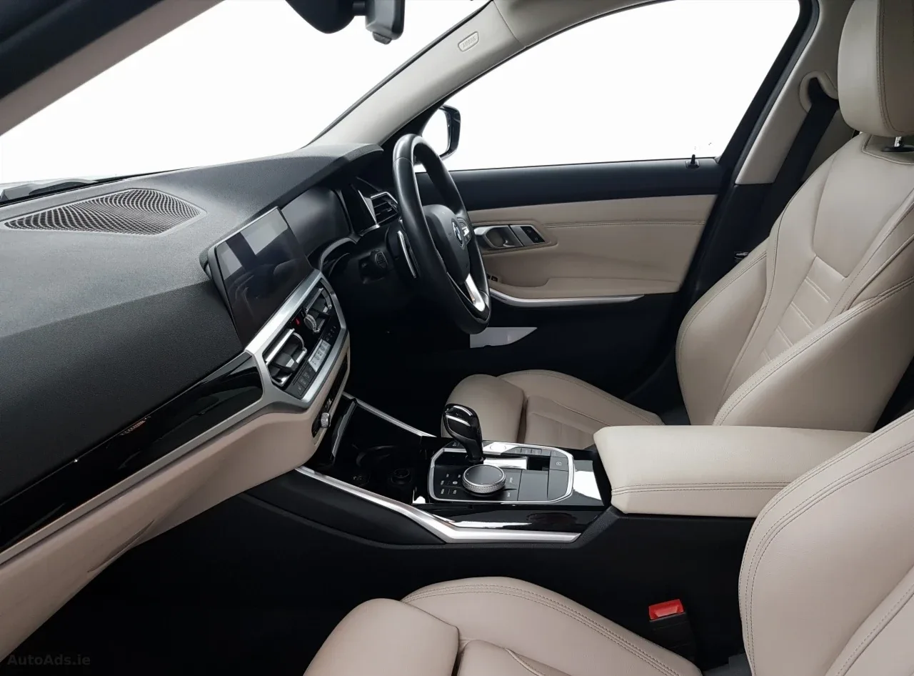 2021 BMW 3 Series – photo 4