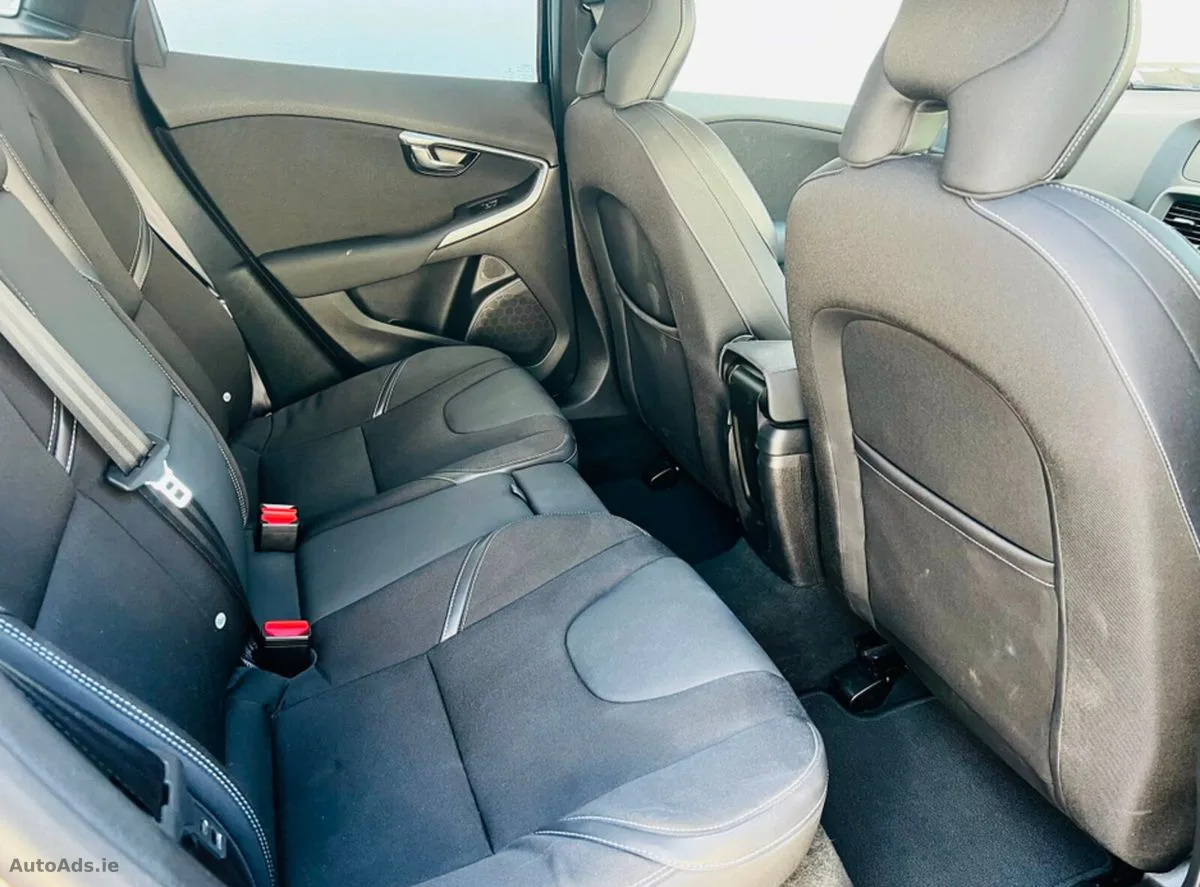 2015 Volvo V40 – photo 19