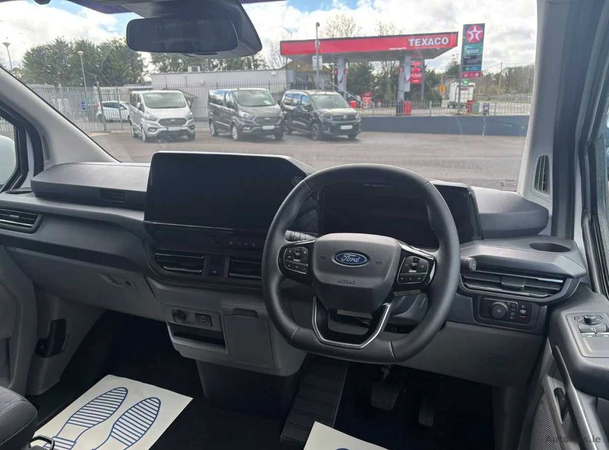 2026 Ford Tourneo Custom – photo 19