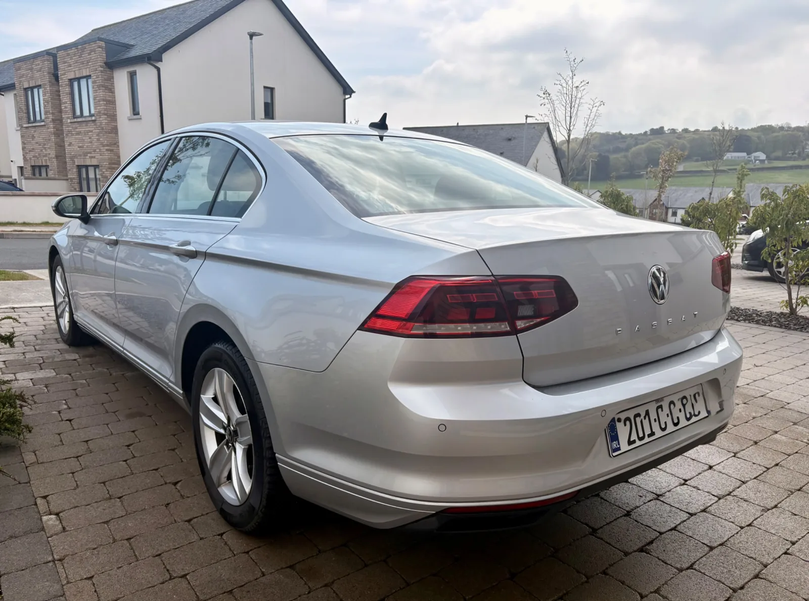 2020 Volkswagen Passat – photo 2