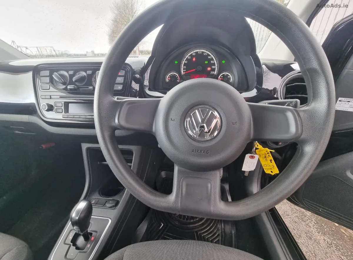 2014 Volkswagen up! – photo 17