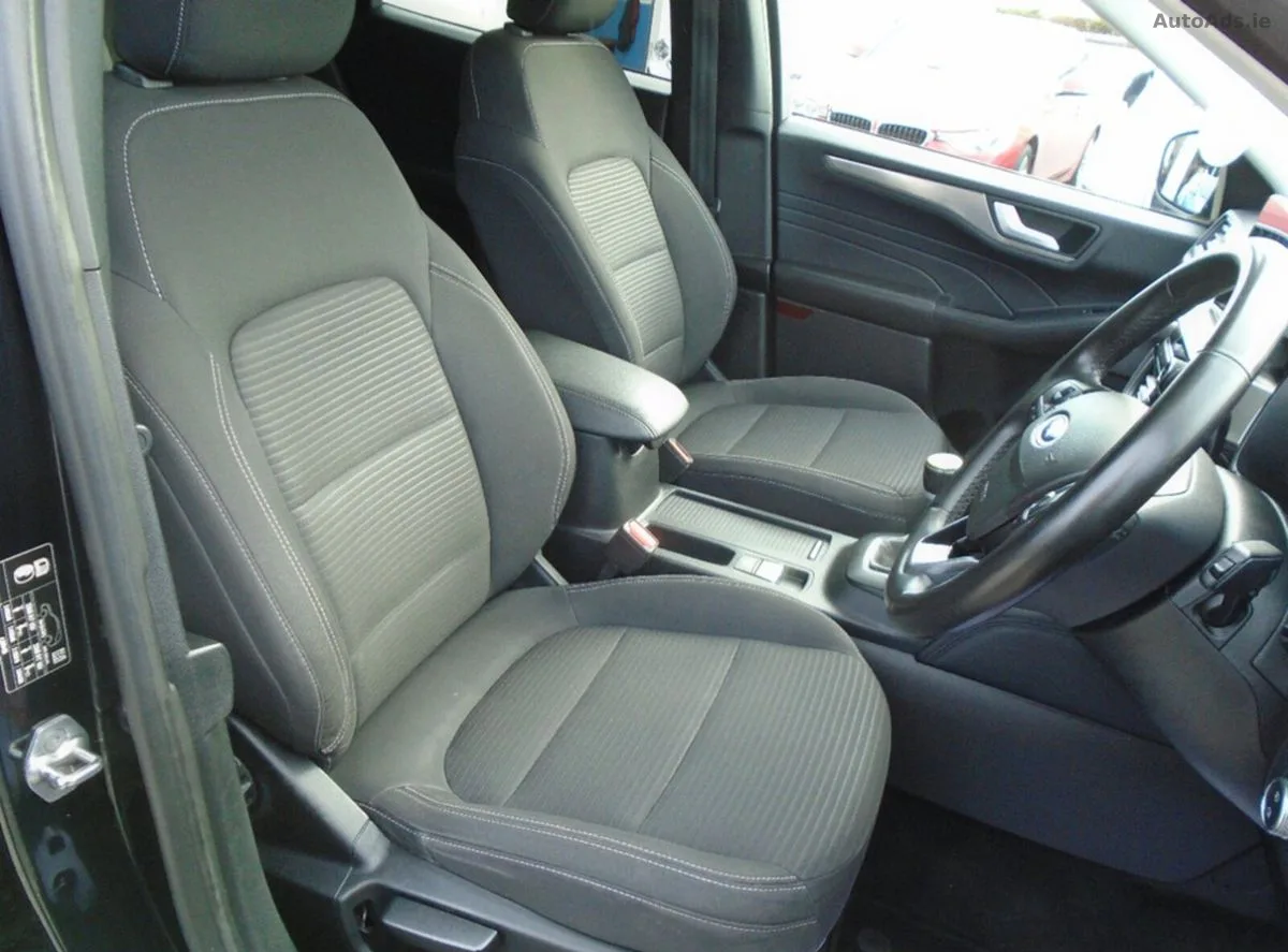 2022 Ford Kuga – photo 12