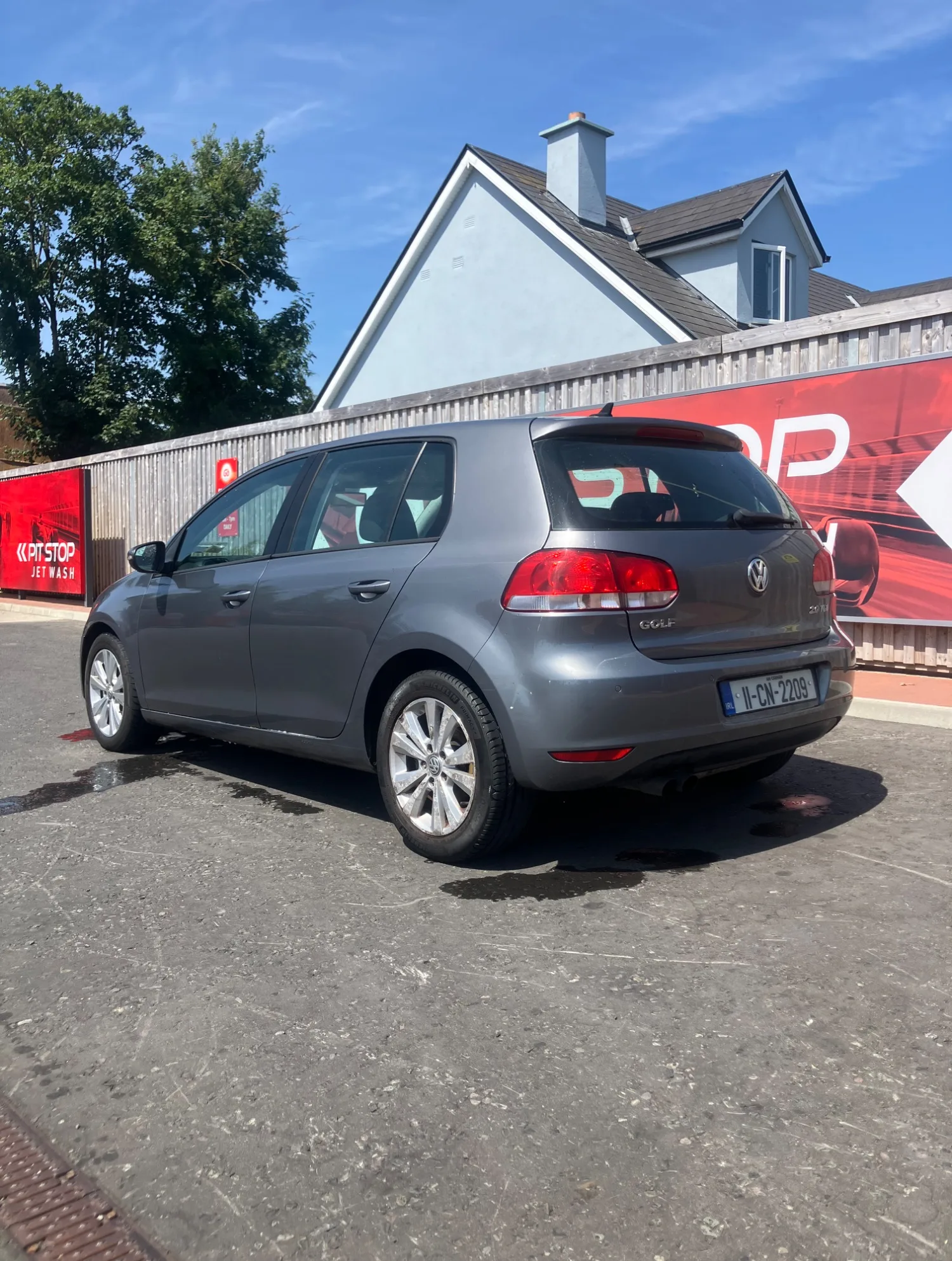 2011 Volkswagen Golf – photo 2
