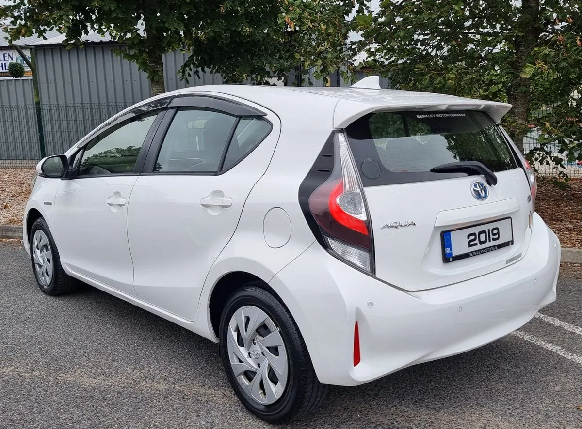 2019 Toyota Aqua – photo 6