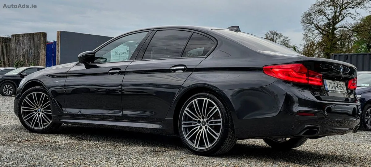 2017 BMW 5-Series – photo 13