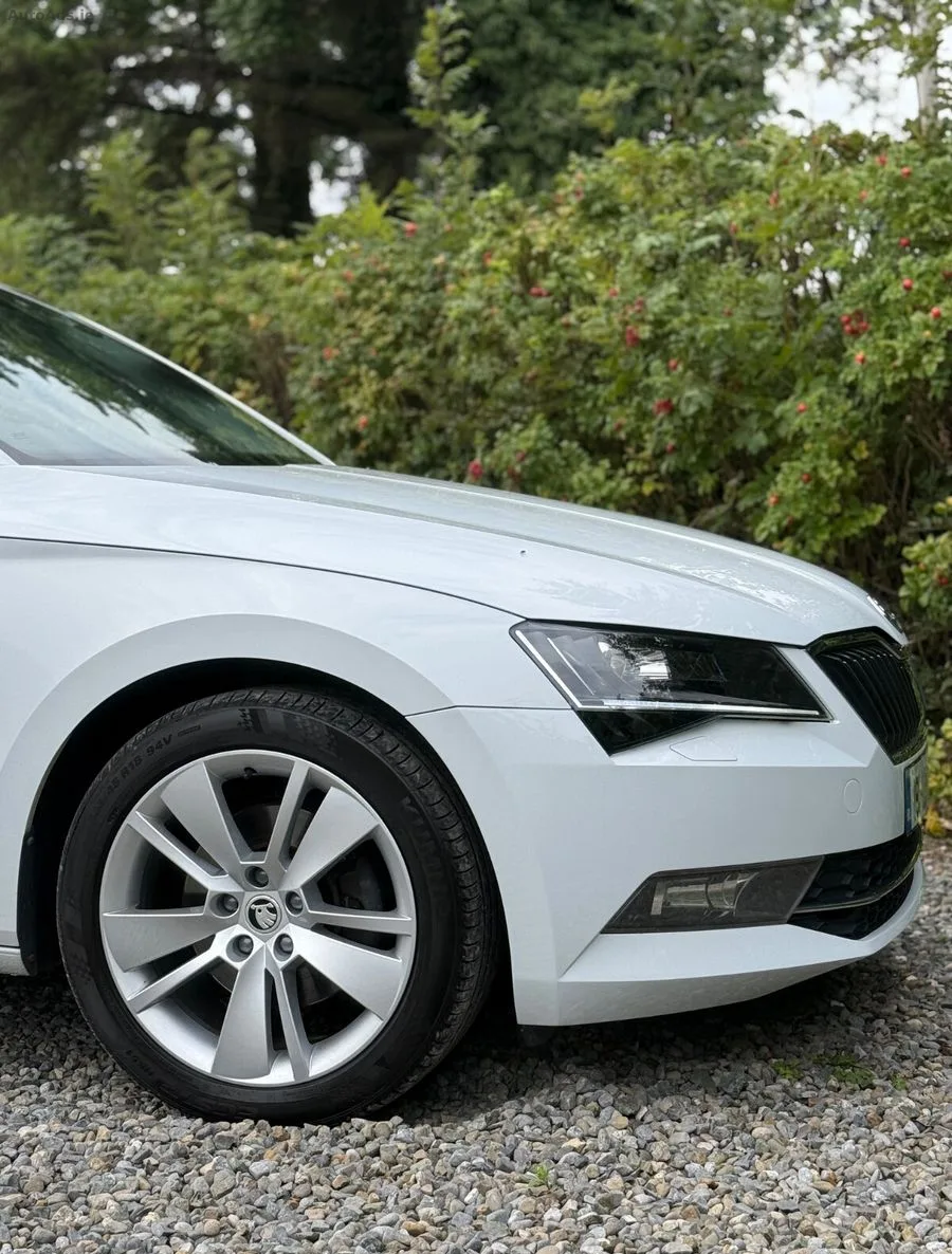 2018 Skoda Superb – photo 5