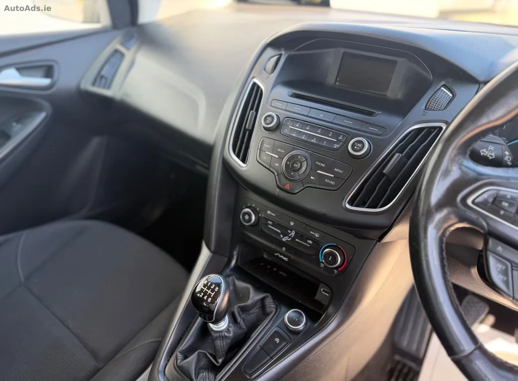 2015 Ford Focus – photo 9