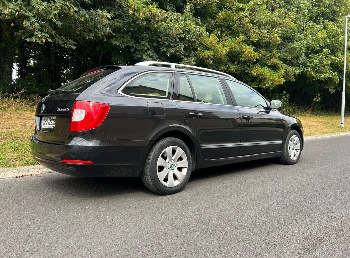 2013 Skoda Superb – photo 2