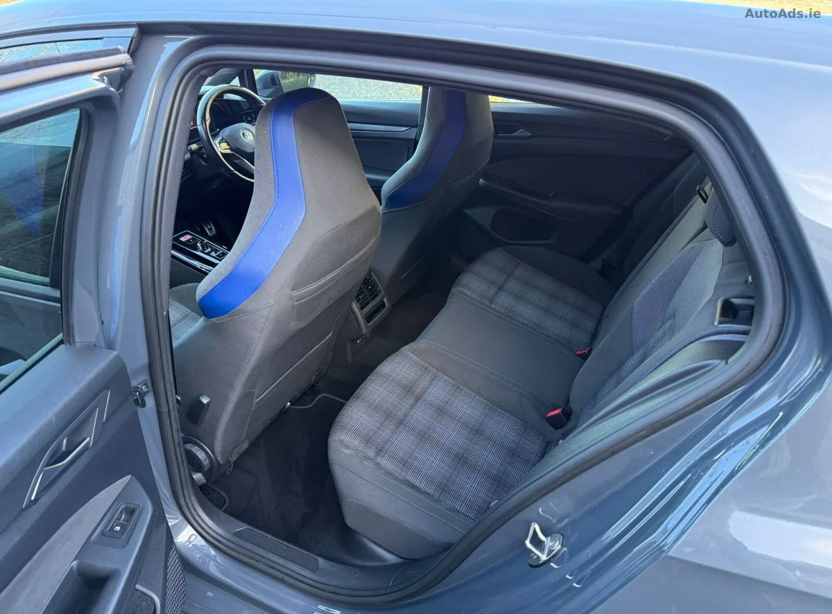 2022 Volkswagen Golf – photo 12