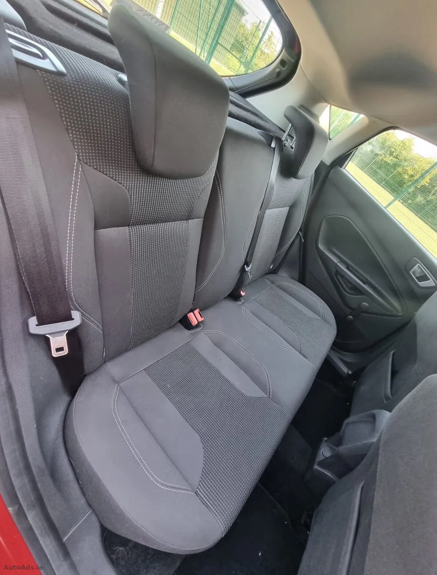 2016 Ford Fiesta – photo 15