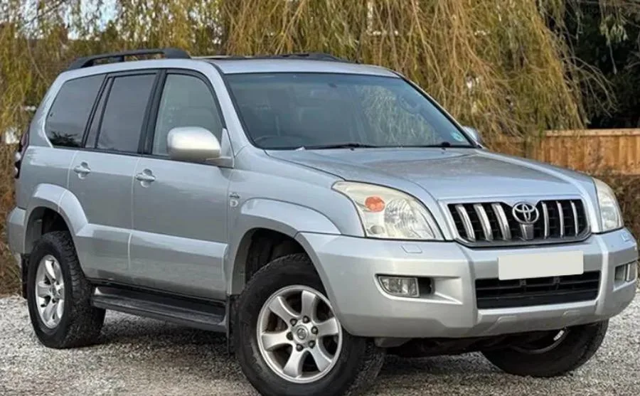2006 lwb landcruiser for breaking