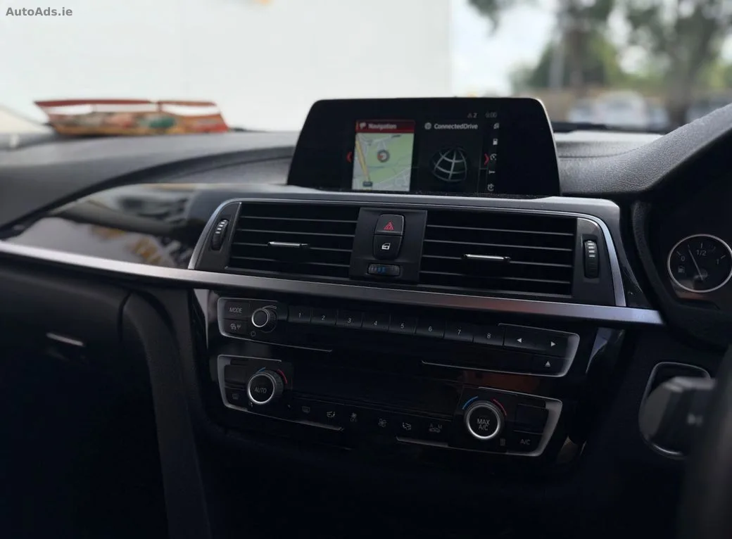 2017 BMW 3 Series – photo 10