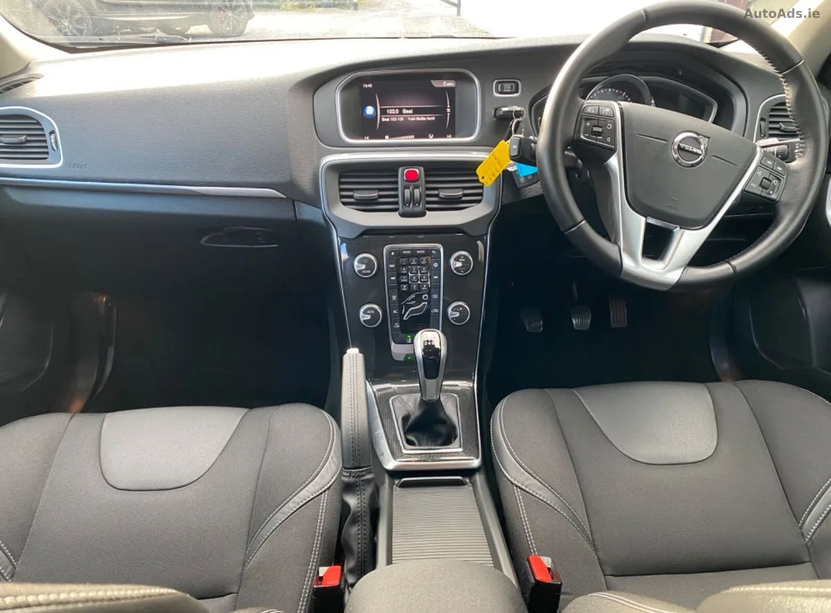 2019 Volvo V40 – photo 17