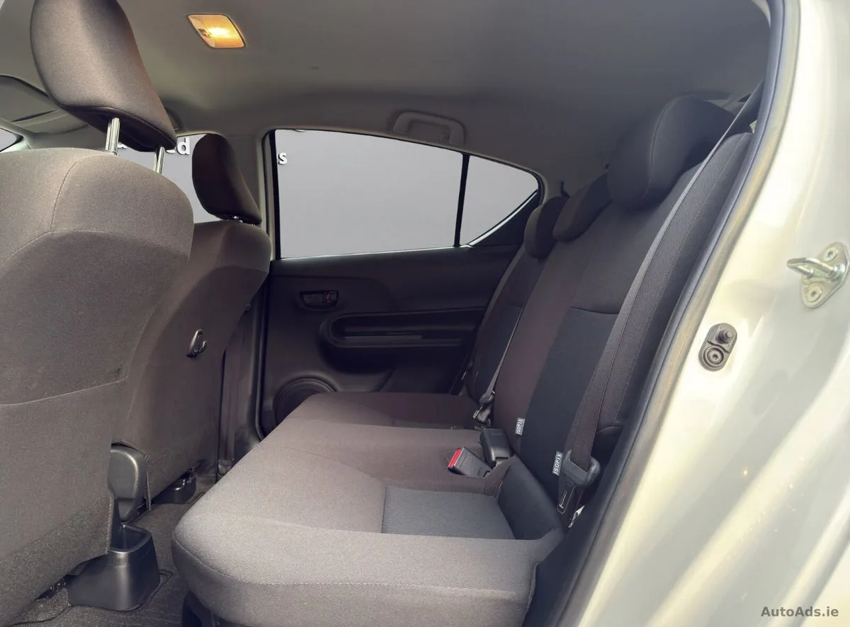 2020 Toyota Aqua – photo 15