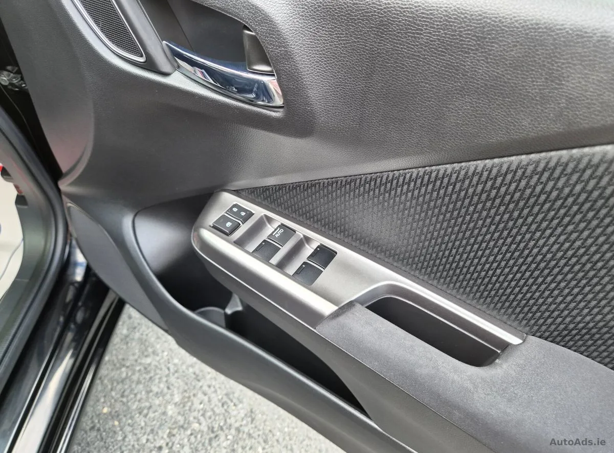 2018 Honda Grace – photo 13