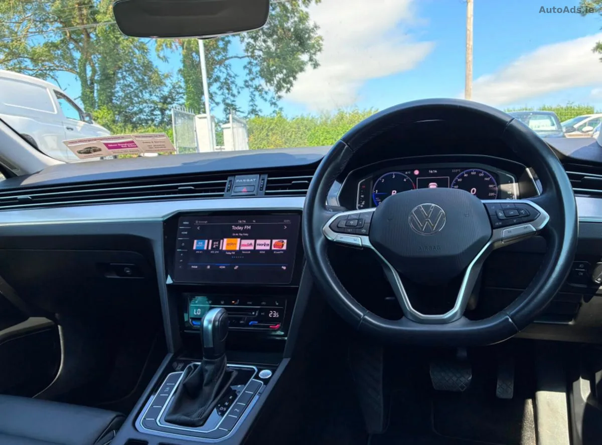 2022 Volkswagen Passat – photo 10