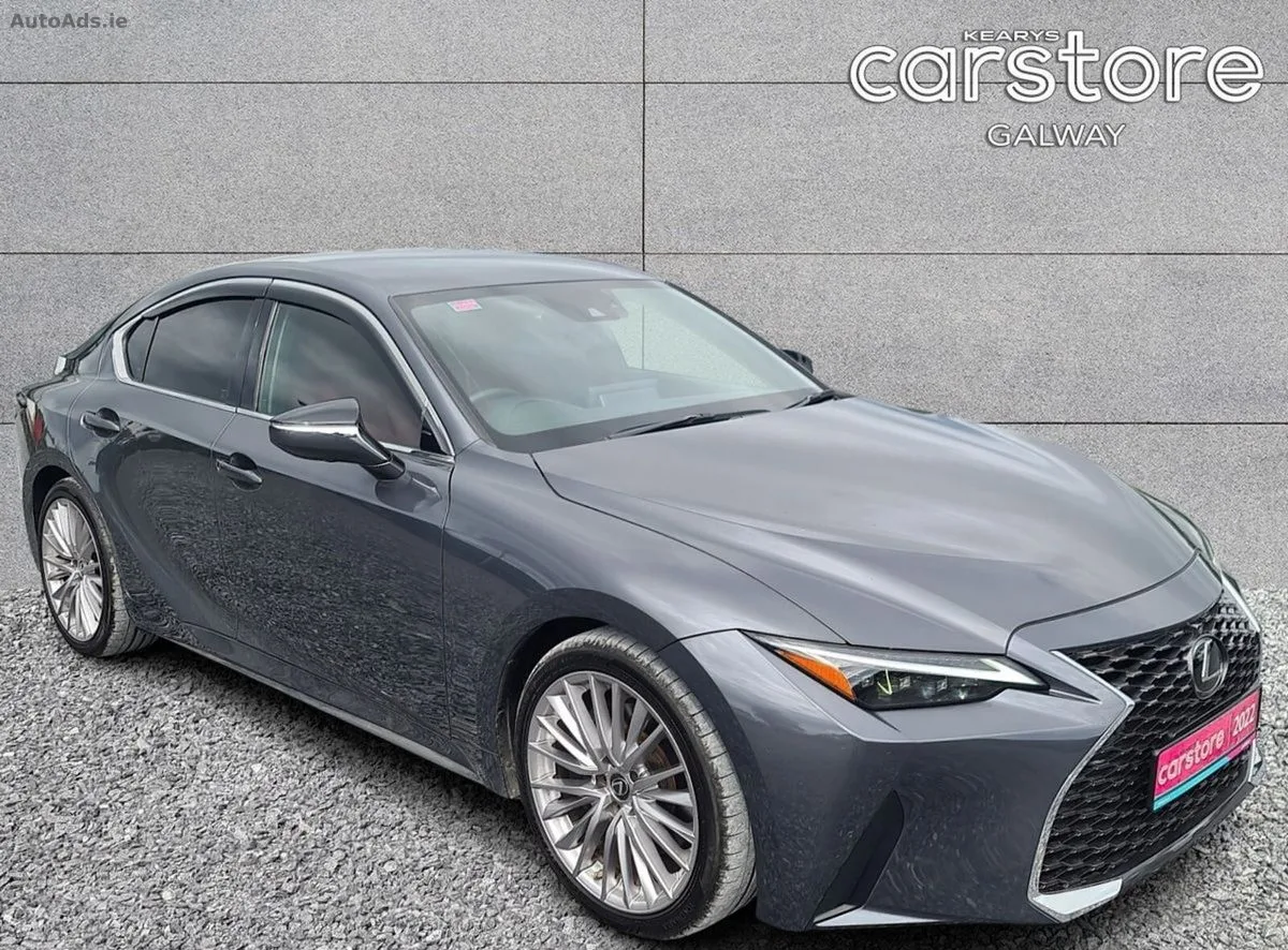 2022 Lexus IS